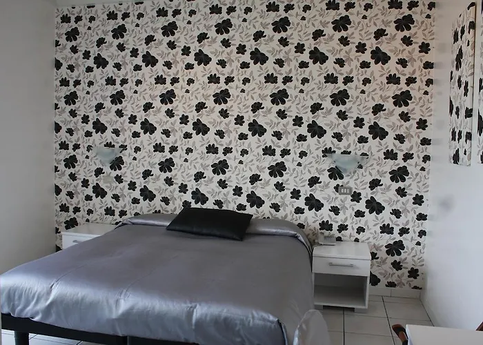 فندق Acquamarina 3*